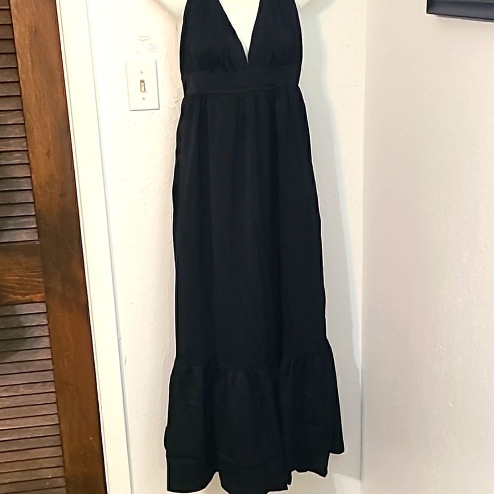 Honeyuppy Black Maxi-Dress with Ties for the back, Size Large, NWOT